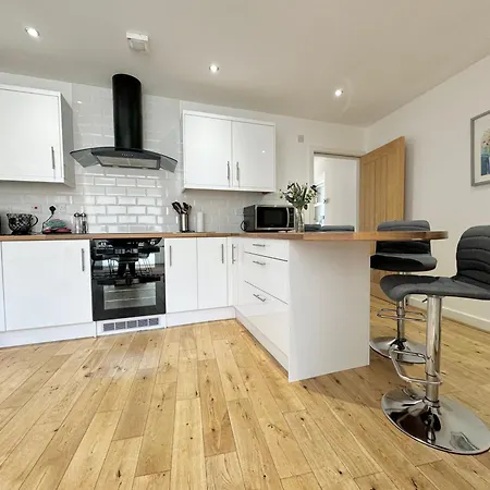 The Birketts Inn, 4 - Bed, Sleeps 8, Pets Welcome