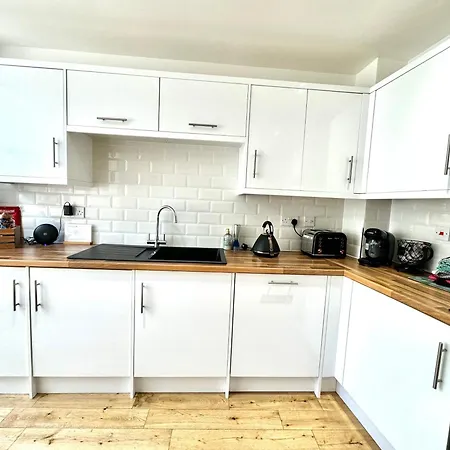בית נופש The Birketts Inn, 4 - Bed, Sleeps 8, Pets Welcome אולברסטון