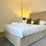 Prázdninový dům The Birketts Inn, 4 - Bed, Sleeps 8, Pets Welcome *